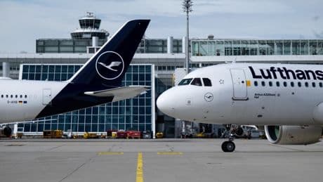 Airlines leiten nach Israels Angriff auf Iran zahlreiche Flüge um