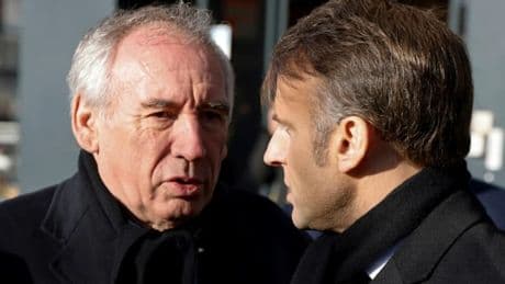 "De l'argent pour les armées mais pas pour les Français": après les annonces d'Emmanuel Macron sur le budget de la Défense, François Bayrou acculé?