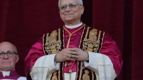 Retour en images sur la première apparition du pape Léon XIV