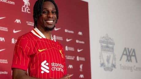 Arne Slot verwelkomt Oranje-international Jeremie Frimpong als eerste grote zomeraanwinst bij Liverpool
