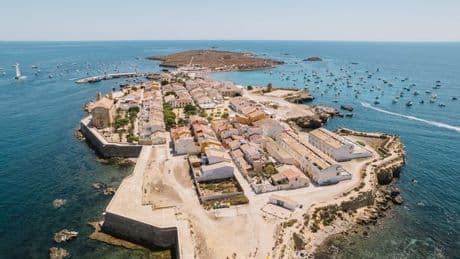 Spain's smallest holiday island locals love is 'crumbling' with propped-up buildings