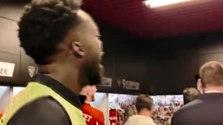 La fiesta en el vestuario del Athletic tras el pase a la final: «¡Ernesto Valverdeee!»