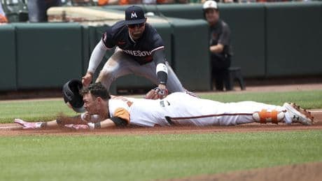 Twins extend winning streak to 11 games with win over Orioles