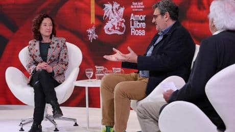 Maite Carranza y Jordi Puntí reflexionan sobre la literatura ante las crisis sociales: Los barrios de Barcelona tenían vida propia, ahora son viviendas de turistas