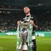 Meteen prijs in z’n eerste seizoen: Zeno Debast pakt Portugese landstitel met Sporting