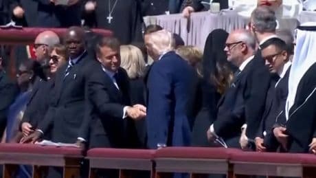 Präsidenten-Treffen - Trump und Macron wünschen sich den Frieden