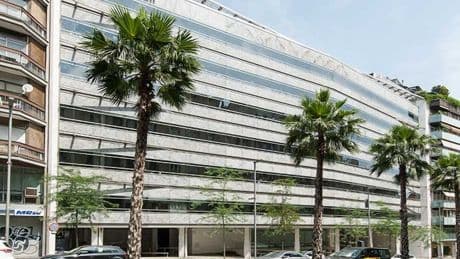 Almirall lidera la Bolsa española tras disparar su beneficio un 72% hasta junio