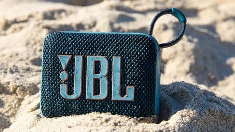 Cette enceinte Bluetooth JBL à moins de 40 euros sera sûrement la star de cet été