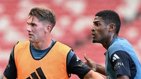 Gyökeres rehúye la comparición con Henry: "Solo quiero intentar hacer lo mío"