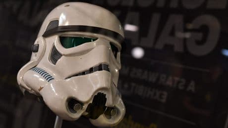 Stormtrooper-helm uit Star Wars-film voor 256.000 dollar geveild