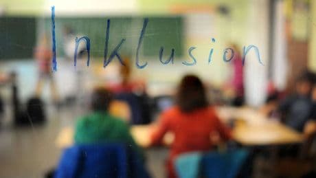 Inklusiv lernen: Umfrage unter Lehrern sieht viele Barrieren für Inklusion