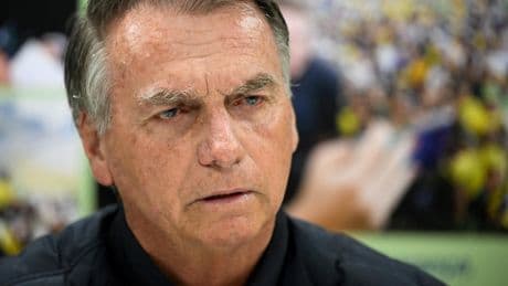 Brésil: Bolsonaro risque la prison pour «non-respect» de l'interdiction d'utiliser les réseaux sociaux