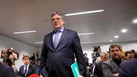 Un tribunal belga obliga a dos periodistas españoles a pagar 3.500 euros a Puigdemont