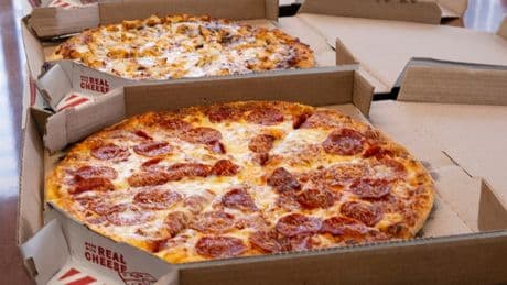 Pizza zincirinden üç ayda üç iflas başvurusu