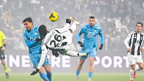 Chi &egrave; l'arbitro di Venezia-Juve: dal rigore negato al rosso dimenticato