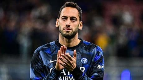 Hakan Çalhanoğlu'nun menajerinden çok net açıklama: 'Hakan gelecek sezon Inter'de olacak'