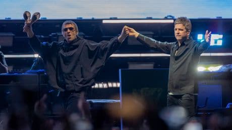 Oasis dedicates ‘Live Forever’ performance to Minneapolis school shooting victims in emotional moment at MetLife