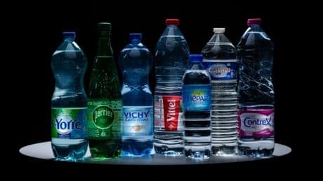 Scandale des eaux Perrier, Hépar, Contrex... L'enquête sénatoriale déplore "une dissimulation" de la part de l'Etat