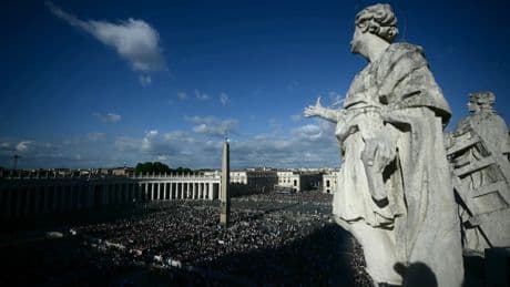 Le Vatican accueille pour la première fois un pélerinage LGBT+