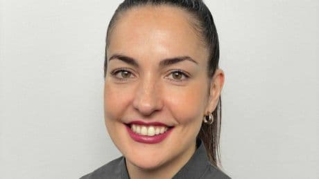 La ortodoncista Janira Sánchez explica el error común al guardar el cepillo de dientes y que afectar nuestra salud bucodental