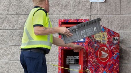 What the final offer from Canada Post includes, and why the union wants workers to vote no