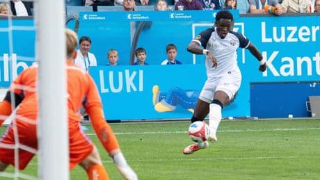 AZ heeft in zoektocht naar nieuwe flankspeler naast Weslley Patati ook Jahnoah Markelo op de radar
