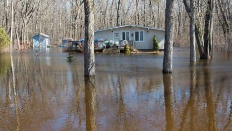 Some 30 per cent more Quebec homes to be in flood zones when new mapping takes effect