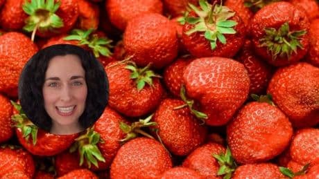 El curioso truco de la nutricionista Júlia Farré para endulzar las fresas sin necesidad de azúcar ni edulcorantes: “De primeras, si no lo conoces, te va a parecer muy raro, pero funciona y te va a gustar”