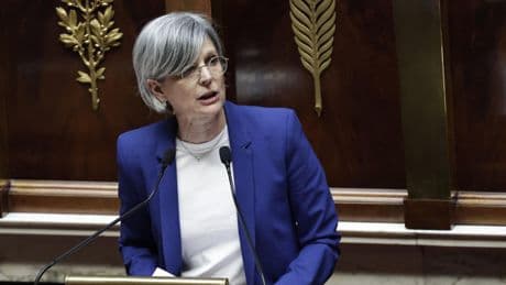 Des agriculteurs organisent un barbecue géant devant la future maison de vacances de Sandrine Rousseau