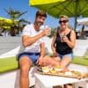 Zelfs veel sterrenrestaurants maken zoveel winst niet: zoveel kost het om een beachbar uit te baten en dit kan je ermee verdienen