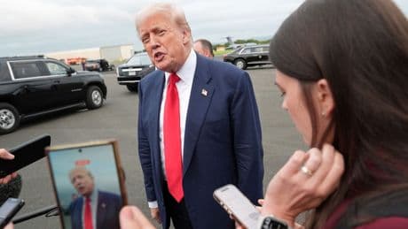 Ankunft in Schottland: Trump warnt Europa vor Migranten und Windrädern