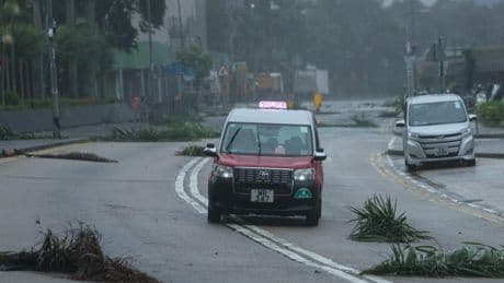 Typhon Wipha: Hong Kong décrète le niveau d'alerte maximal, 500 vols annulés