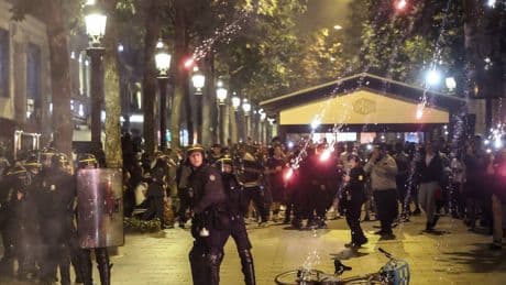 14 luglio di caos in Francia: 389 fermi per le violenze degli immigrati di seconda generazione