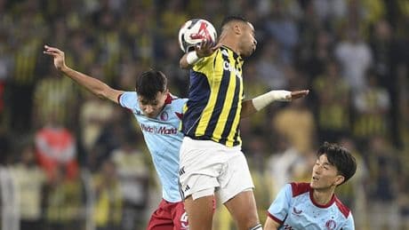 Fenerbahçe'nin golü ofsayta takıldı!