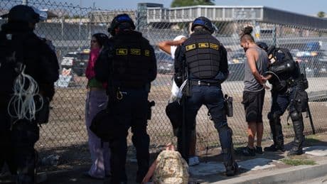 El Supremo de Estados Unidos autoriza la reanudación de las redadas indiscriminadas contra inmigrantes en California
