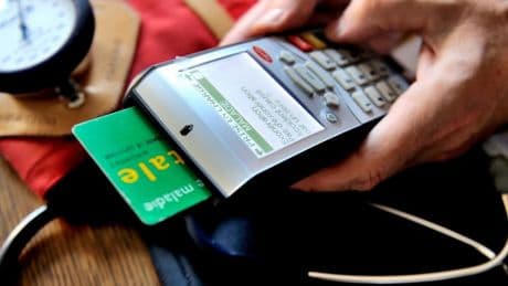 628 millions d'euros de fraudes détectées: l'Assurance maladie veut aller plus loin avec une nouvelle mesure (qui fait grincer des dents le Conseil constitutionnel)