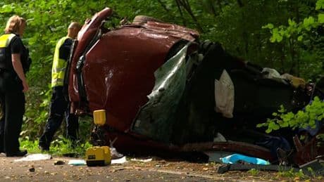 Vier Teenager sterben bei Auto-Unfall – 16-Jähriger am Steuer