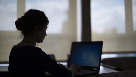 KESK yarı zamanlı çalışma yönetmeliğini mahkemeye taşıdı