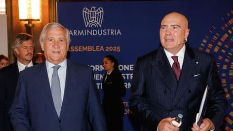 Farmaci: Italia da record ma servono scelte veloci e coraggiose su governance e innovazione
