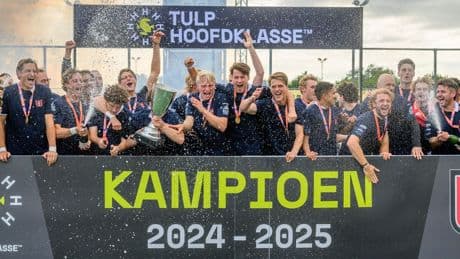 Amsterdam na 13 jaar terug op hockeytroon na bloedstollende finale tegen Kampong