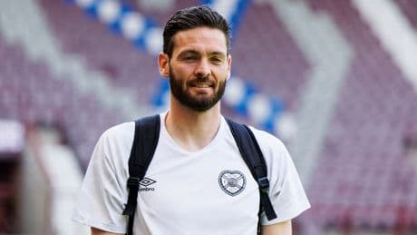 Craig Gordon signs new Hearts deal as keeper plays on until the age of 43
