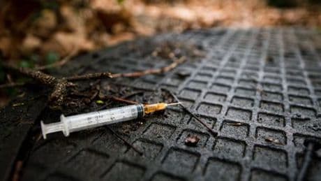 Drogen: Zahl der Drogentoten in Deutschland leicht gesunken
