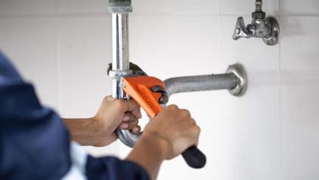 Screws Tighten On FinOps Fissures