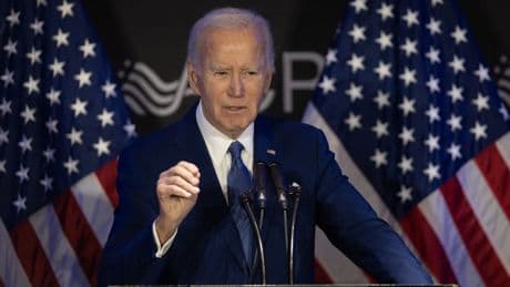 Biden accuses Trump of "modern-day appeasement" over Russia-Ukraine war
