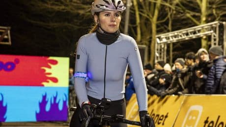 Ex-profrenster Puck Moonen (29) slachtoffer van zinloos geweld tijdens fietsrit: ’Ze probeerden me te slaan met een stuk hout’