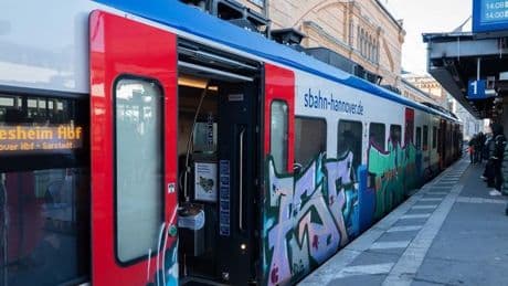 Oberleitung und Signal: S-Bahn Hannover kämpft mit Störungen