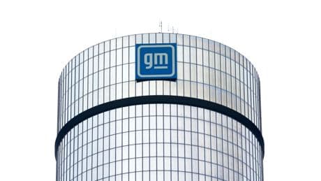 GM quarterly profit slumps 35%, but it sticks by full year outlook that was lowered in May