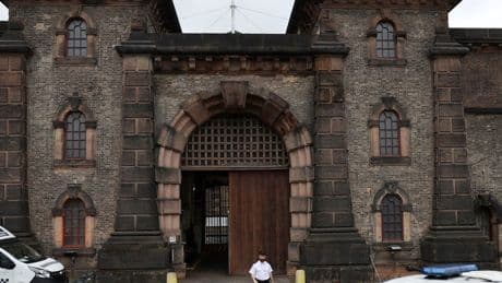 Short of Prison Space, U.K. Looks to U.S. Model of Time Off for Good Conduct