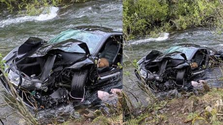 Ferrari da 350mila euro sfreccia fuori dall'autostrada e precipita in un fiume: muore coppia durante un raduno