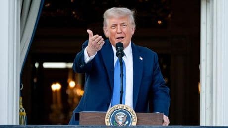 Donald Trump: Wovon Donald Trump ablenken will